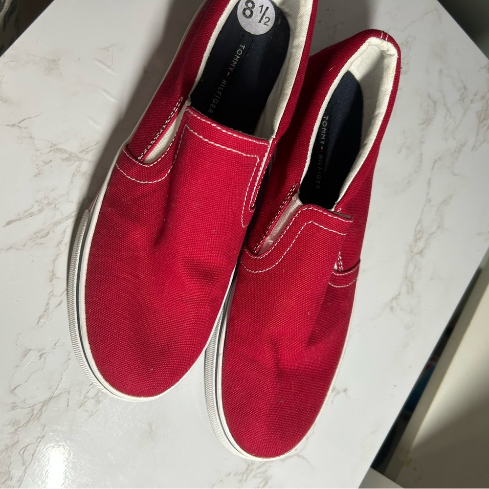 Tommy Hilfiger Red Slip-On women’s Shoes - Picture 4 of 4